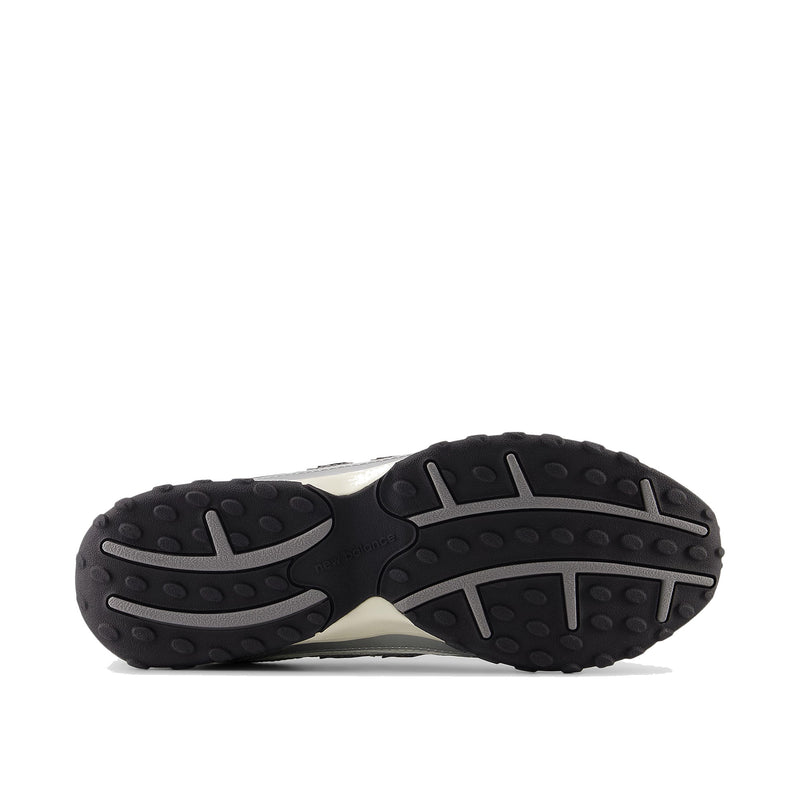 New Balance Men's BASKETCASE x 204L Silver Metallic Black U204LSWD