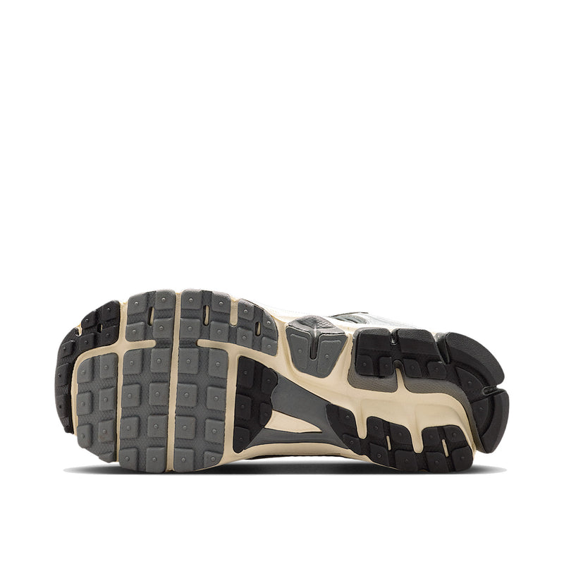 Nike Vomero 5 Iron Grey Coconut Milk Chrome Big Kids' GS IM9467-002
