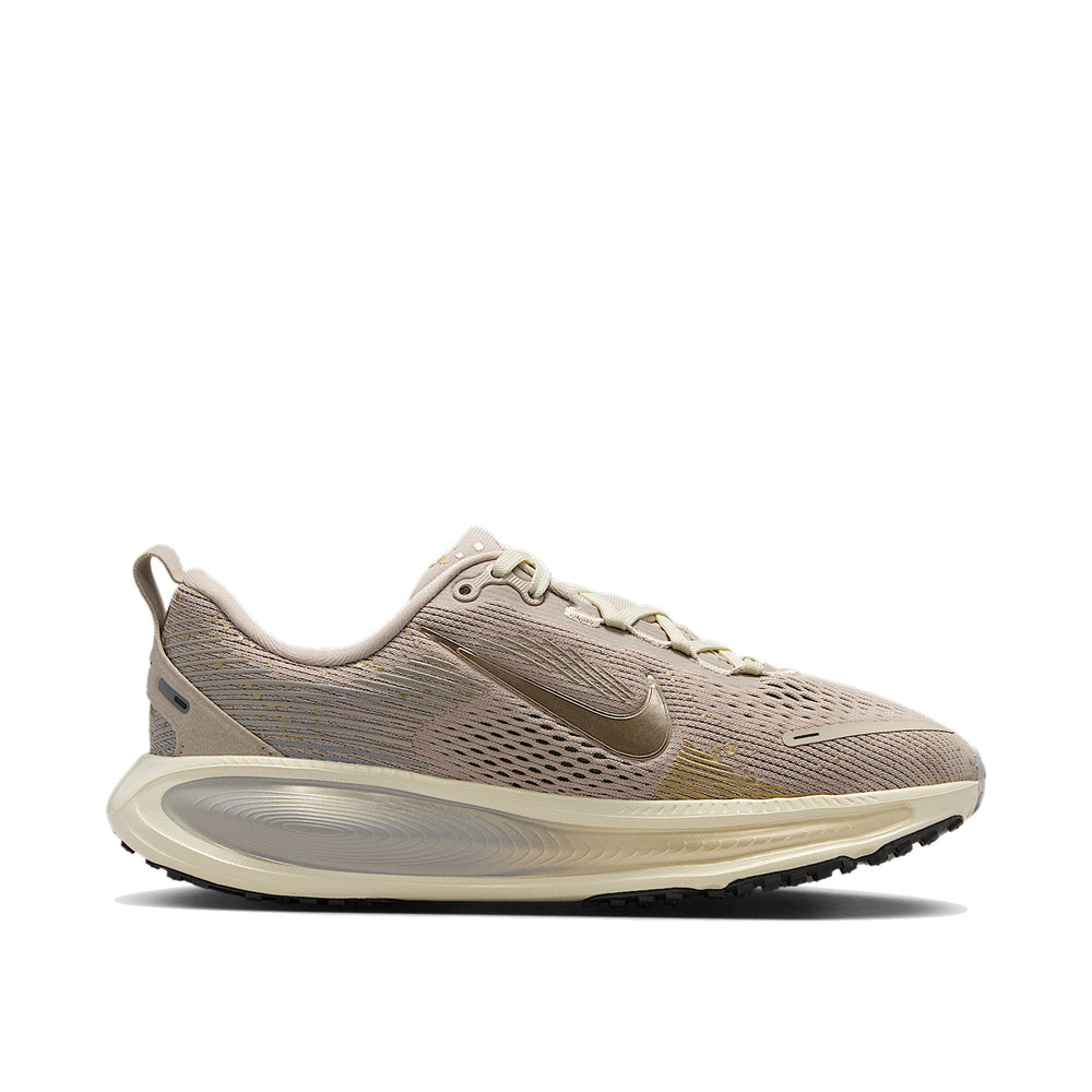 Nike Vomero 18 Cream Coconut Milk Metallic Gold Grain Big Kids' GS IM6127-200