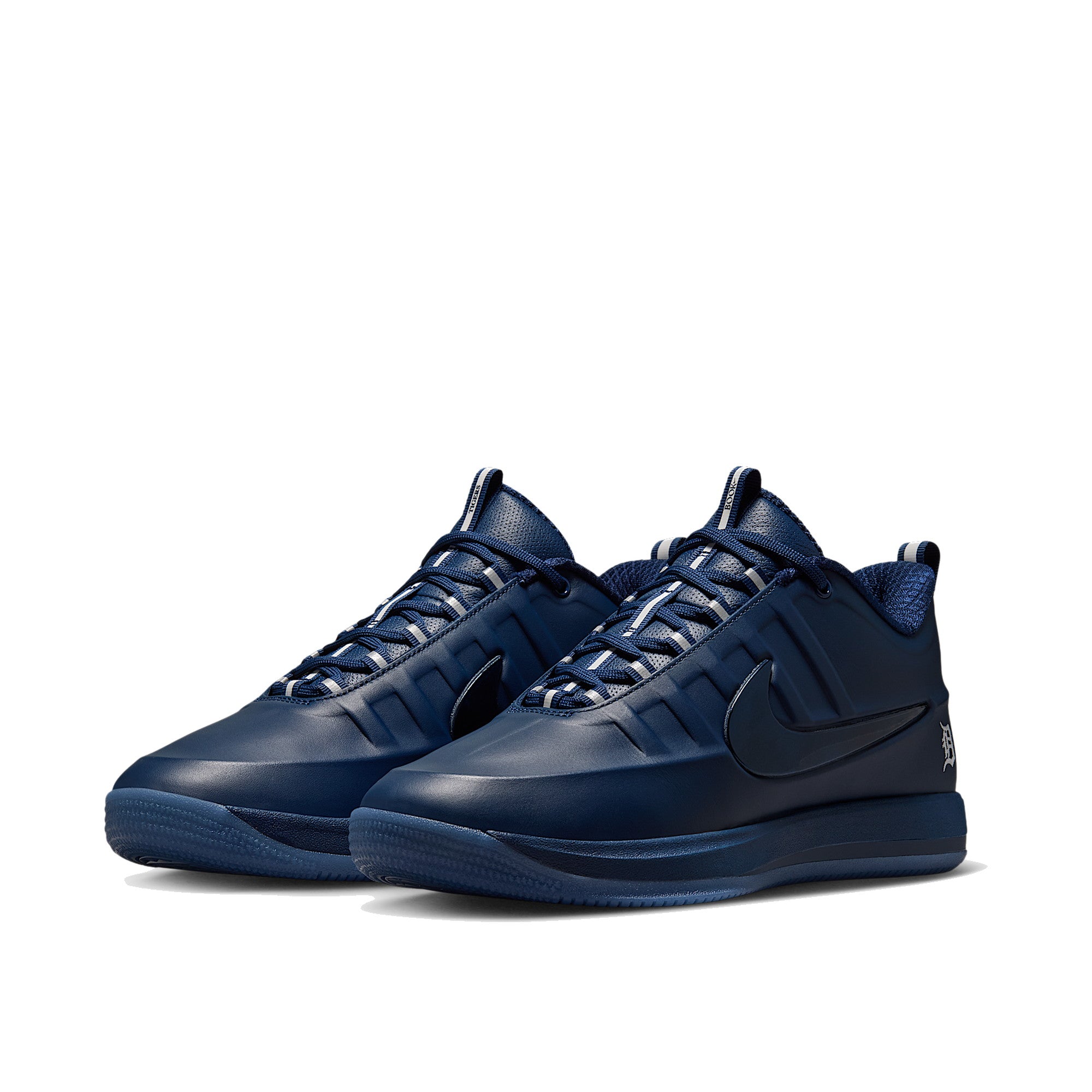 Nike Book 2 Men Detroit Tigers — Nike E pair (never first)