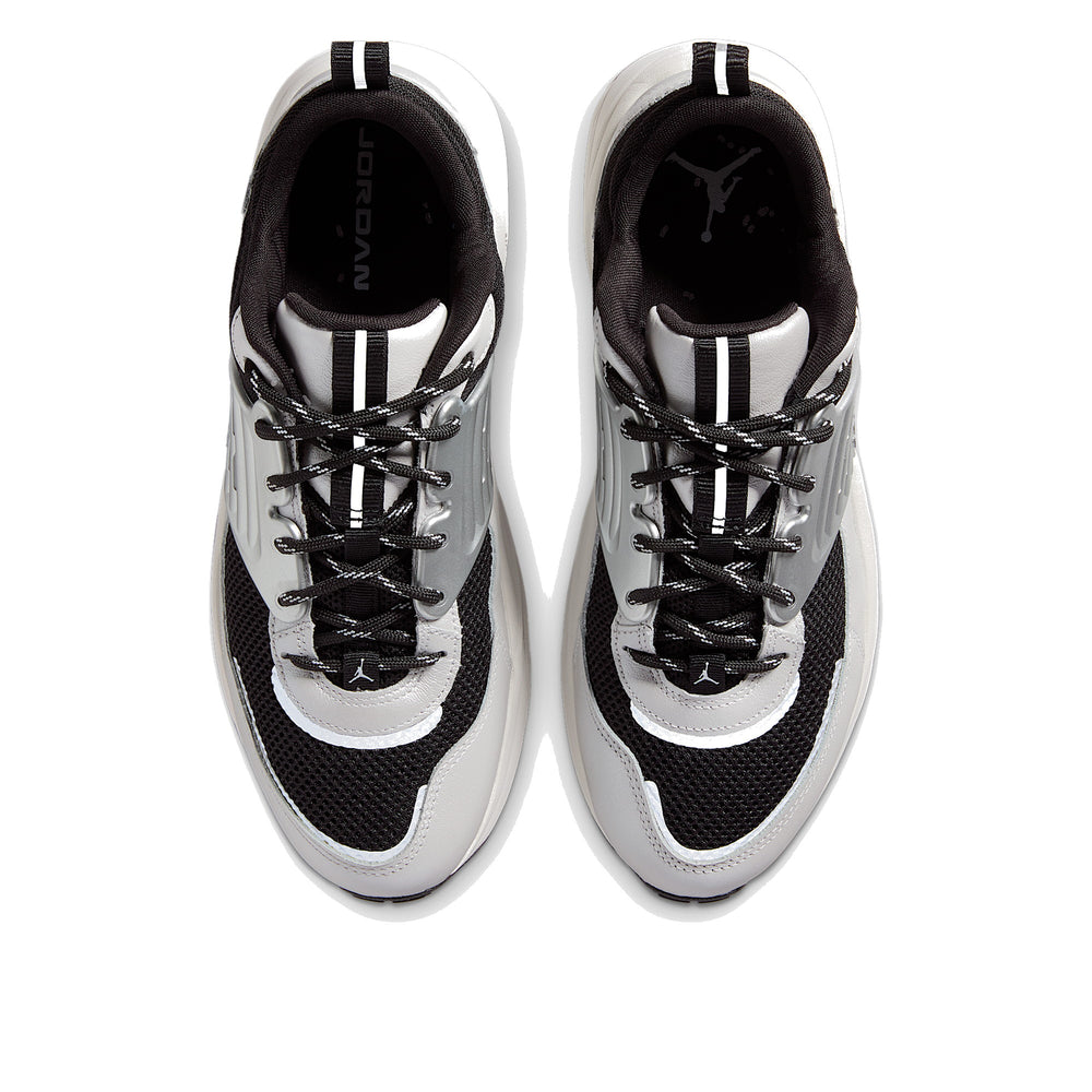 Jordan Trunner O S Photon Dust Men's Sneakers IB3722-010