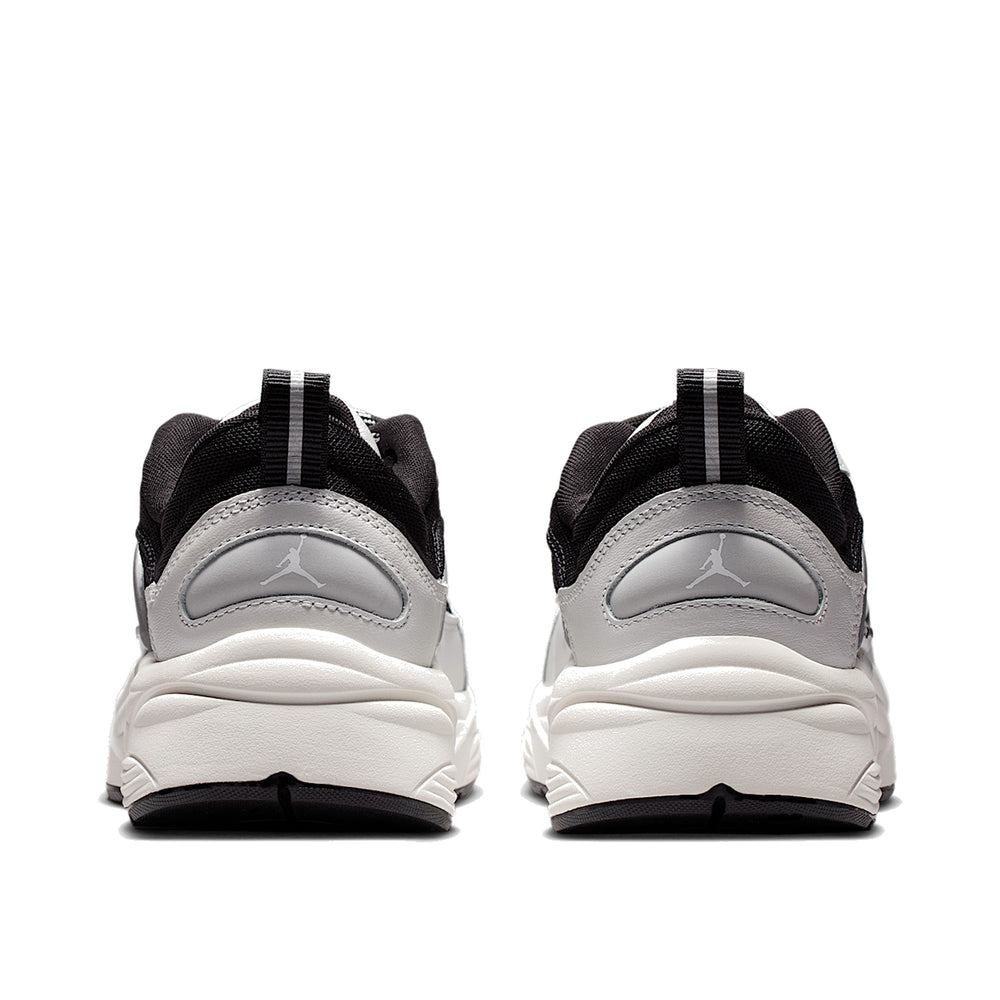 Jordan Trunner O S Photon Dust Men's Sneakers IB3722-010