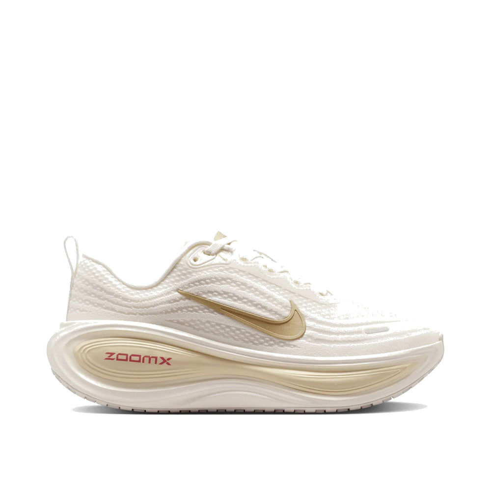Nike Women's Vomero Plus Sail Metallic Gold Grain HV8154-109